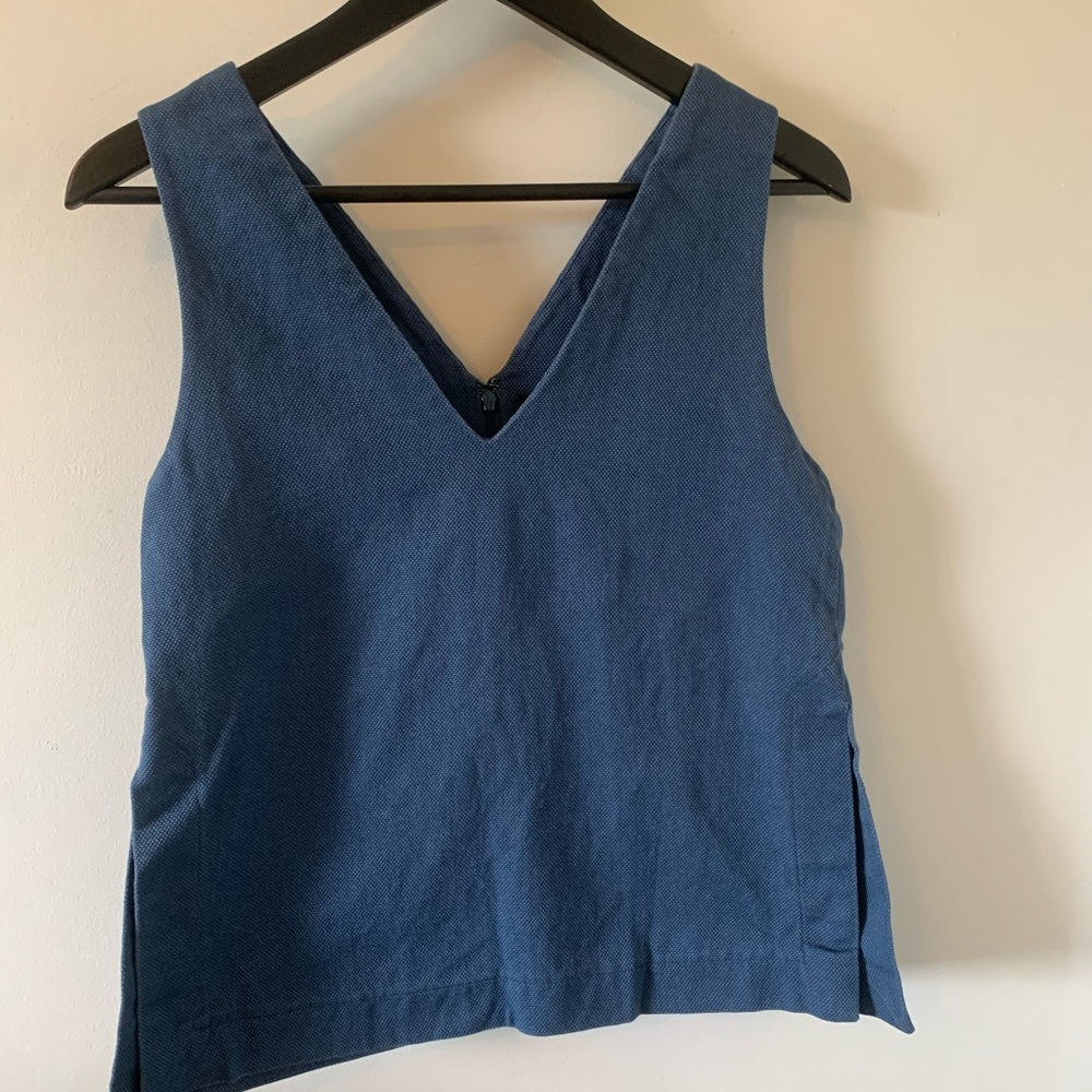 Babaton / Structured / Sleeveless / Blouse